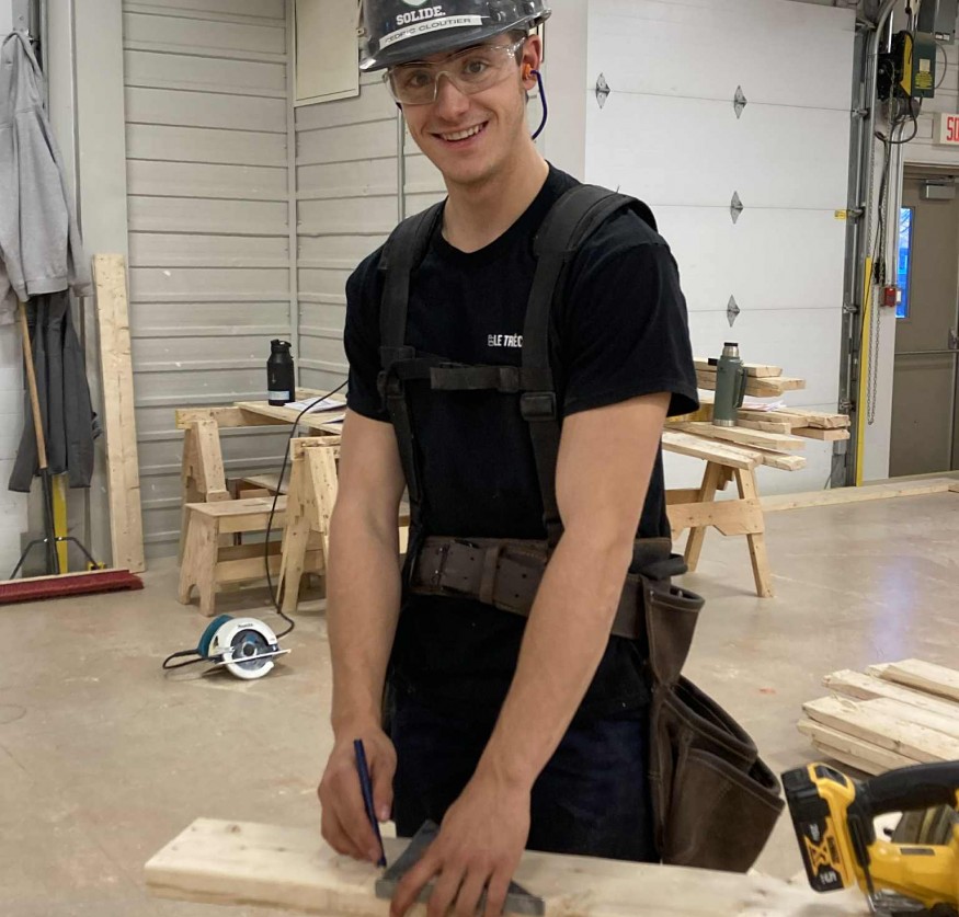 Charpentier(ère) - menuisier(ère)